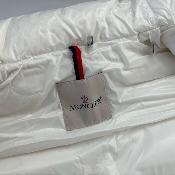 Moncler Ghany Vest White Size Medium NEW - tag cut off - Picture 5 of 11